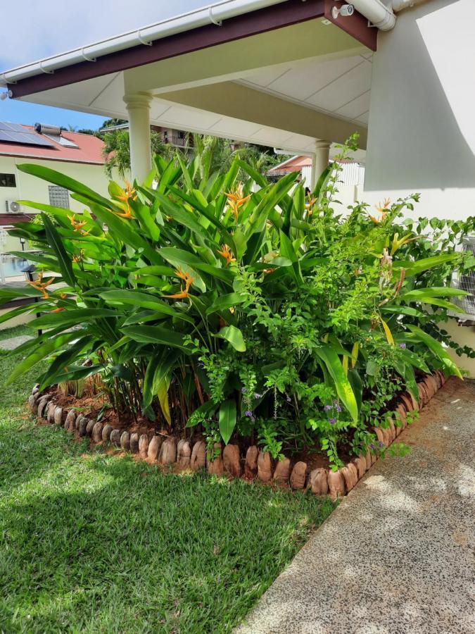 Emma'S Guest House And Self-Catering Au Cap Exterior photo
