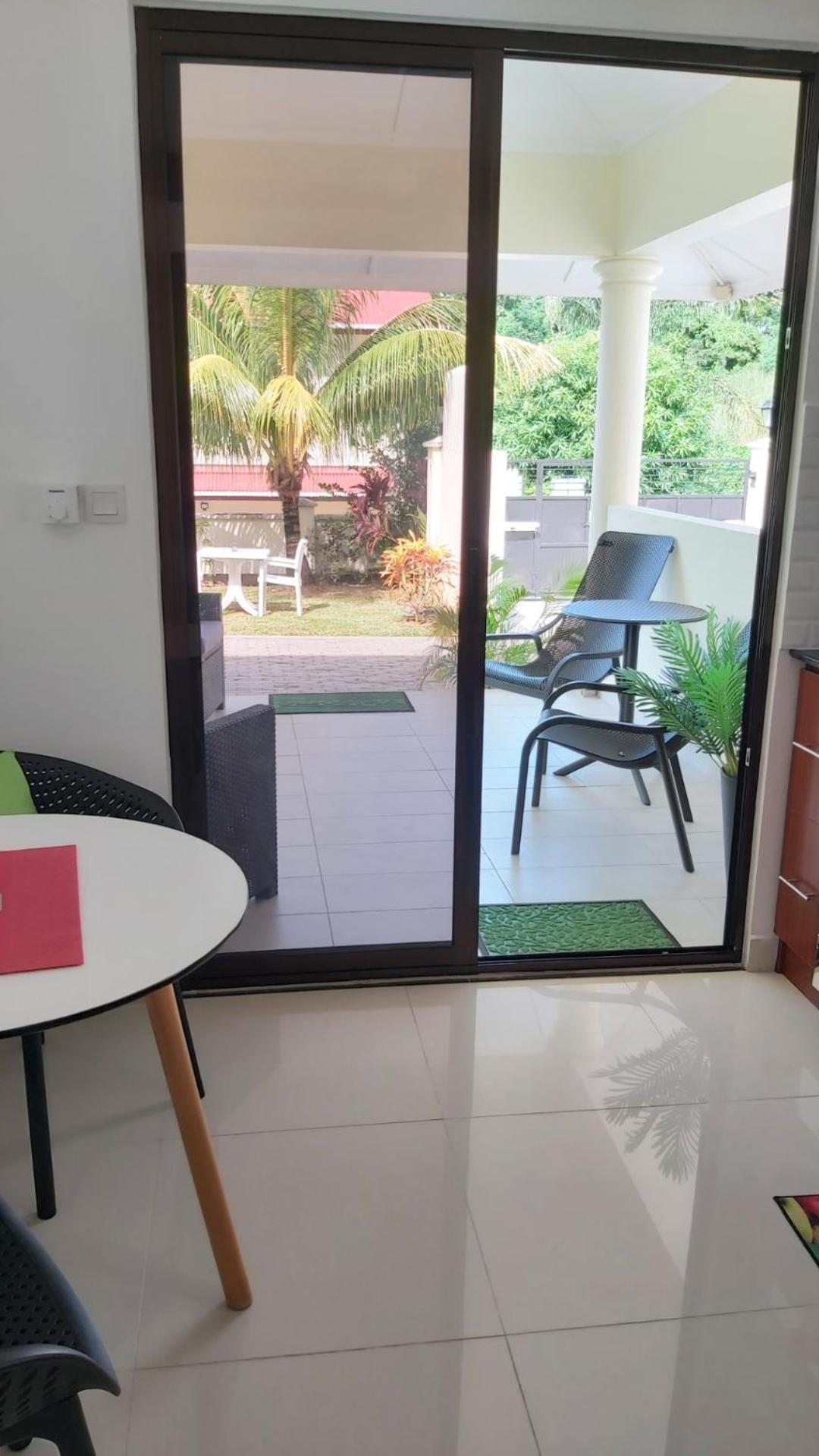 Emma'S Guest House And Self-Catering Au Cap Exterior photo