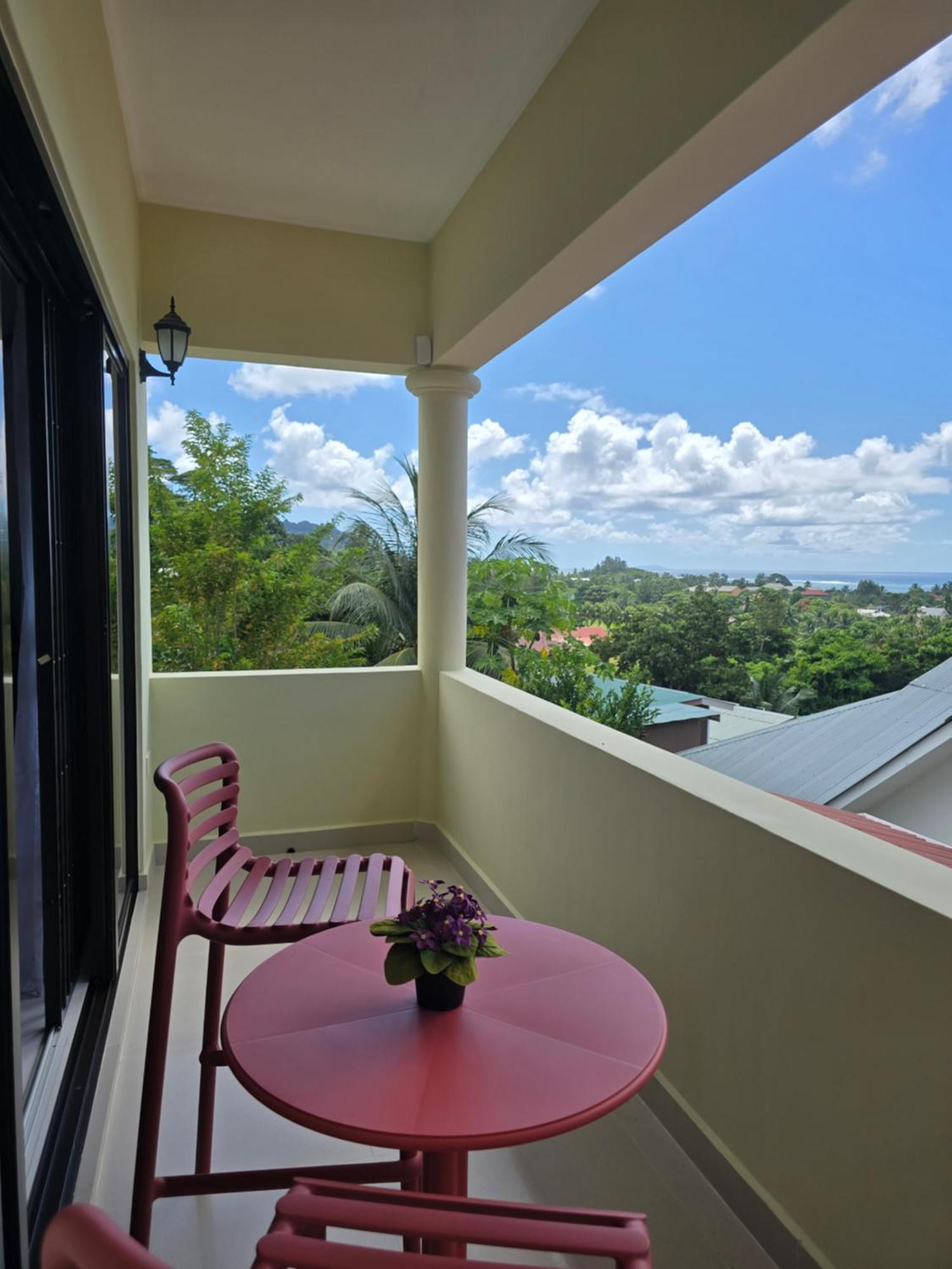 Emma'S Guest House And Self-Catering Au Cap Exterior photo